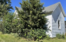 301 S Sycamore, Gaston, IN 47342