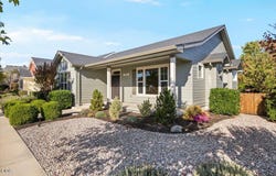 510 Stone Pointe Drive, Central Point, OR 97502