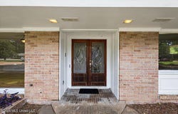 640 Briarwood Drive, Jackson, MS 39211
