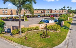 225 COUNTRY CLUB Drive, LARGO, FL 33771