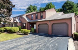 22 Hawthorne Vlg, Franklin, MA 02038