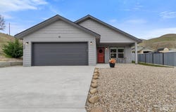 109 3rd Street Circle, Horseshoe Bend, ID 83629