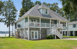 57 W Bayside Drive, Chocowinity, NC 27817