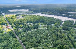 Knight St, Bagdad, FL 32570