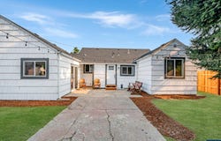490 W A St, Lebanon, OR 97355