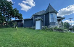 407 S 15th St, Bethany, MO 64424