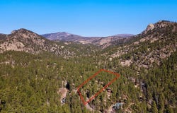 105 Fox Creek Rd, Glen Haven, CO 80532