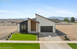 2448 E Salvation Ct, Post Falls, ID 83854