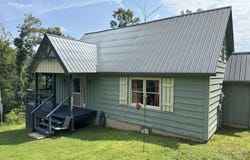 2520 Riverton Rd, Jamestown, TN 38556