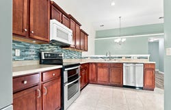 2043 27th Ave, Kenosha, WI 53140
