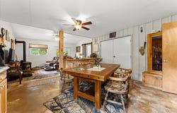 7202 River Road, Iuka, IL 62849