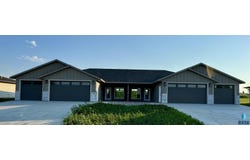 601 Mill Pond Rd, Rock Rapids, IA 51246