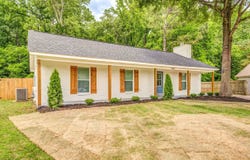 2467 FLOWERING TREE Dr, Bartlett, TN 38134