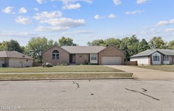 105 Holly Ridge Road, Willard, MO 65781