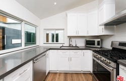 2341 Beach Ave, Los Angeles, CA 90291
