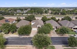 505 Bluehaw Dr, Georgetown, TX 78628