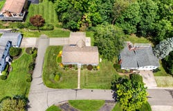 78 Arrowhead Road, Brookfield, CT 06804