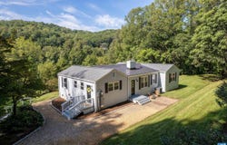 2073 ARROWHEAD VALLEY RD, CHARLOTTESVILLE, VA 22903