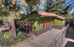 571 Pine Lane, Sugarloaf, CA 92386