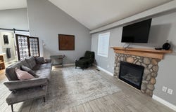 136 3RD Ave, Seaside, OR 97138