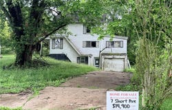 7 Short Ave, Chartiers, PA 15301