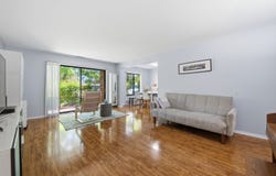 2100 Valencia Drive, Northbrook, IL 60062