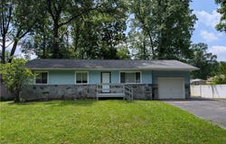 18015 Hillcrest Drive, Lake Milton, OH 44429