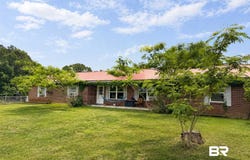 99 Johnston Lane, Evergreen, AL 36401