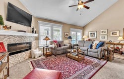 4610 W Stonebridge Drive, St Joseph, MO 64505
