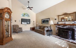 105 William Circle, Cloverdale, CA 95425