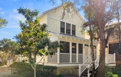307 Winslow St, Steinhatchee, FL 32359