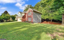 115 Glen Holly Drive, Roswell, GA 30076