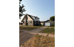 121 N River St, Spooner, WI 54801
