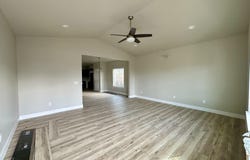 313 E Rapp Road, Talent, OR 97540
