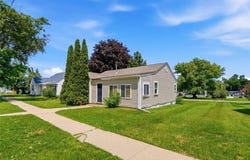 309 2nd Avenue, Clarence, IA 52216