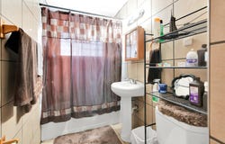 5742 N 99th St, Milwaukee, WI 53225
