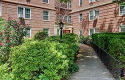 300 S Broadway, Tarrytown, NY 10591