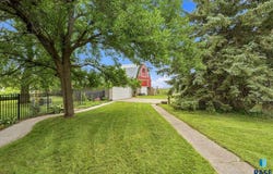 602 highway 25, De Smet, SD 57213