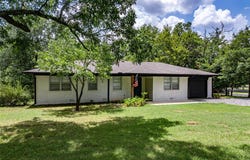 414 Flowing Wells Road, Pottsboro, TX 75076