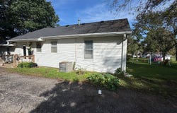 2404 Willard Ave, Bethany, MO 64424