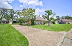 111 Trailwood Rd, Enchanted Oaks, TX 75156