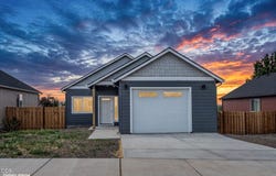 SW 6th Street, Metolius, OR 97741