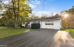 141 Bray Road, Central Bridge, NY 12035