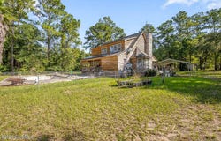 1129 Walker Drive SW, Darien, GA 31305