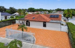 7961 W 6th Ave, Hialeah, FL 33014