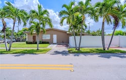 990 W 56th St, Hialeah, FL 33012