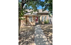 2137 Goodrich Drive, Moore, OK 73170