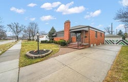 31229 Share Street, St. Clair Shores, MI 48082