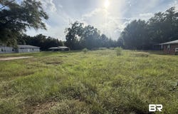 31 Bernard St, Saraland, AL 36571