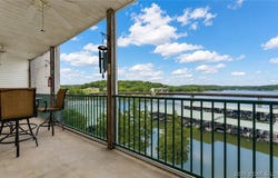 414 Cedar Heights Dr, Camdenton, MO 65020